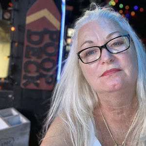 Meet your Posher, Sharon